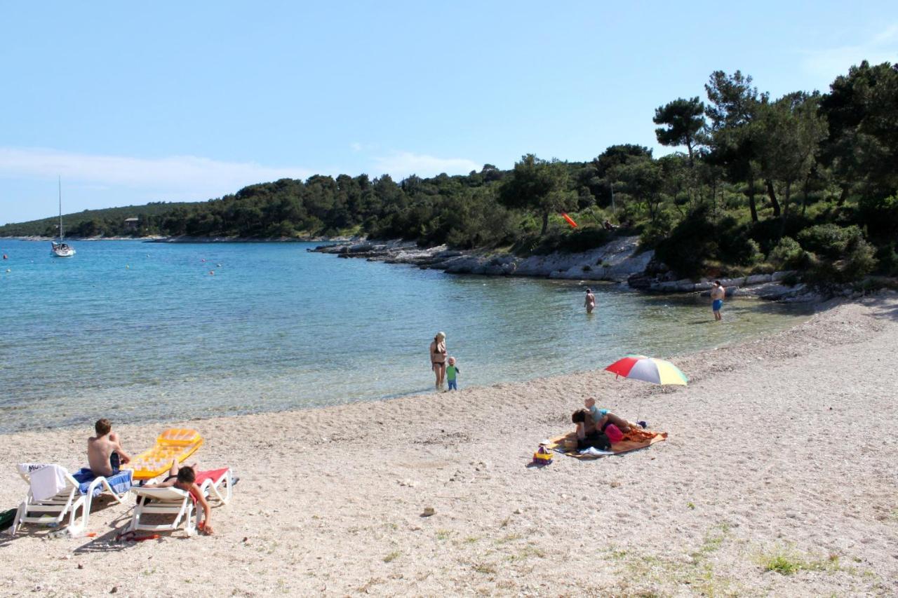 Apartments And Rooms With Parking Space Cunski, Losinj - 2498 Kültér fotó