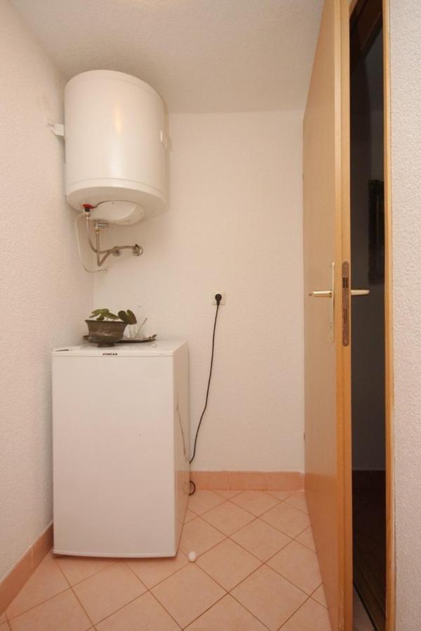 Apartments And Rooms With Parking Space Cunski, Losinj - 2498 Kültér fotó