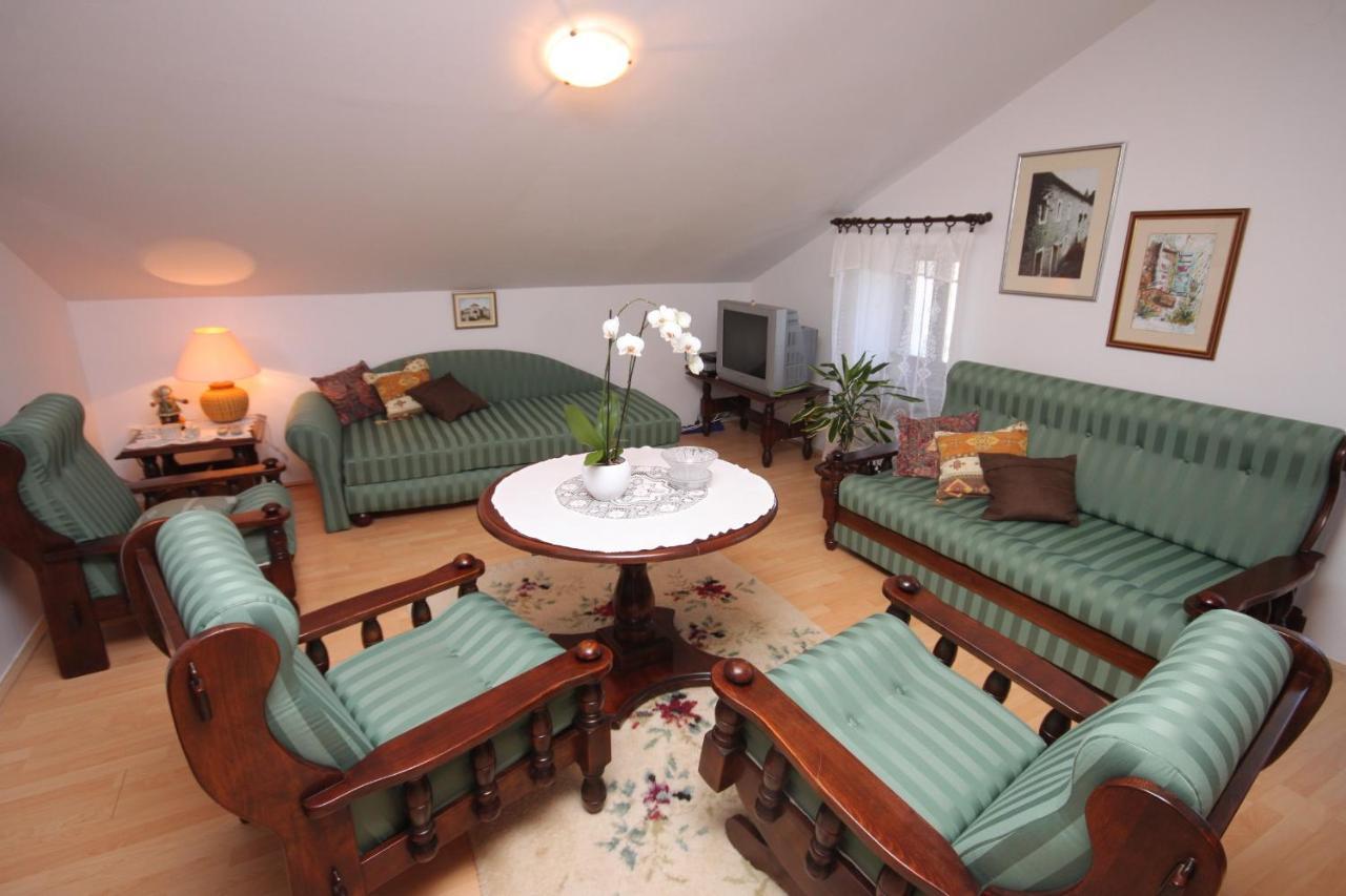 Apartments And Rooms With Parking Space Cunski, Losinj - 2498 Kültér fotó